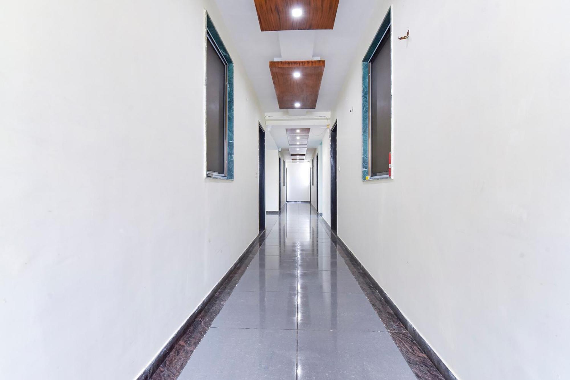 Fabhotel A1 Plaza Ahmedabad Bagian luar foto